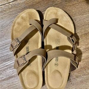 Size 10. Brand new. Never worn!